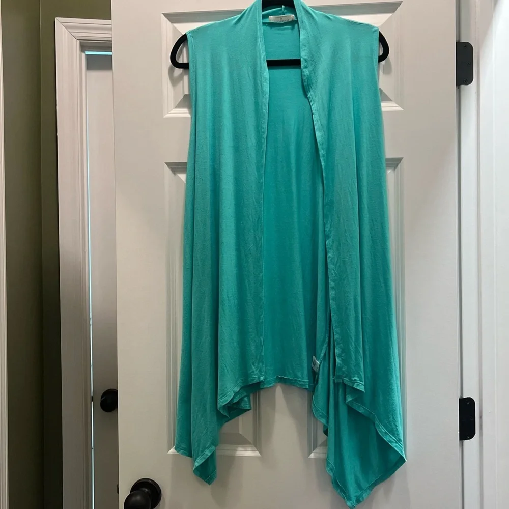 3/$19 Zenana outfitters teal sleeveless open front cardigan top